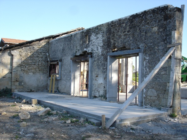 Intgration d'une maison neuve dans une ferme dsafecte : DSC01675.JPG