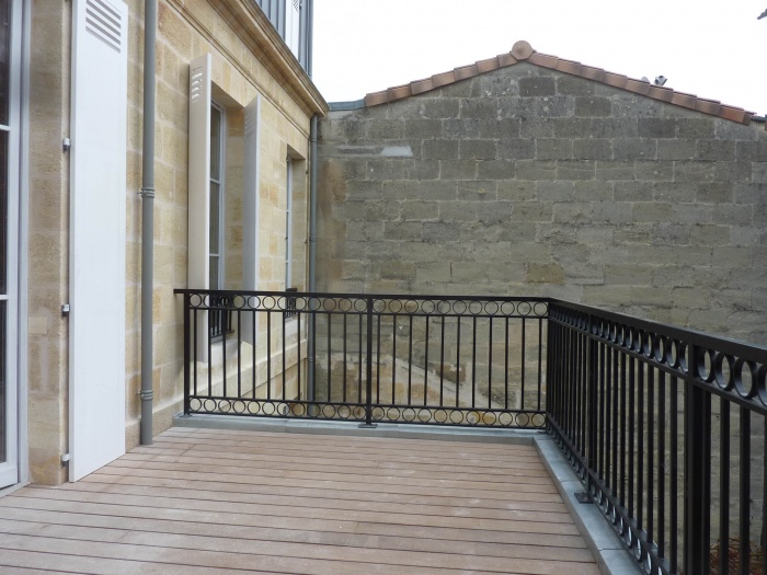 Réhabilitation, surélévation et extension d'un immeuble à Bordeaux : Terrasse R+1