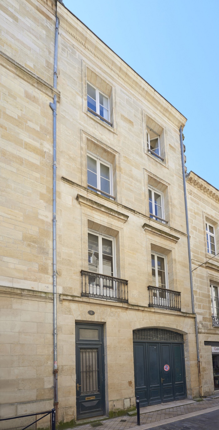 Rhabilitation d'un immeuble pierre  Bordeaux centre avec la cration d'une terrasse