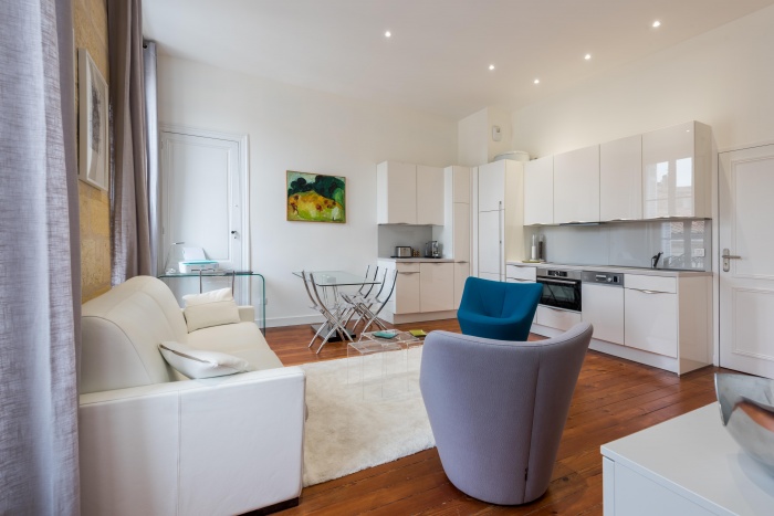 Réhabilitation, surélévation et extension d'un immeuble à Bordeaux : Intérieur logement 2